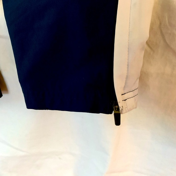 Nike Black Dri-Fit XL very light joggers/ Black/ zipper down the calf - Picture 5 of 8